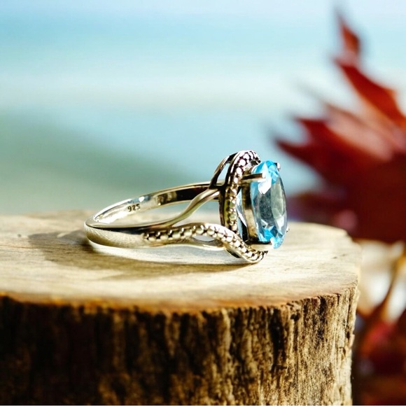 Multifaceted Aquamarine Oval Ring in 925 Sterling - Picture 4 of 7